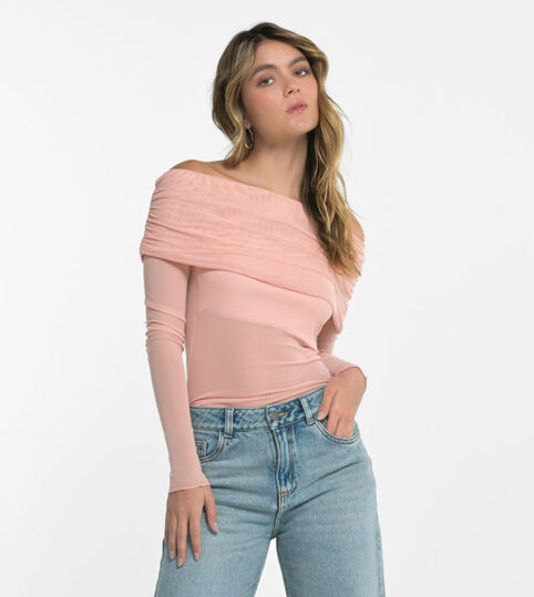 blusa de malla cuello bandeja rosada