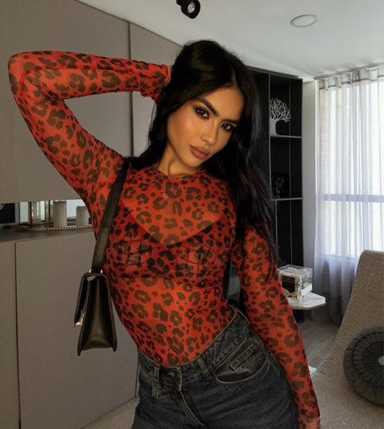 blusa en malla animal print roja