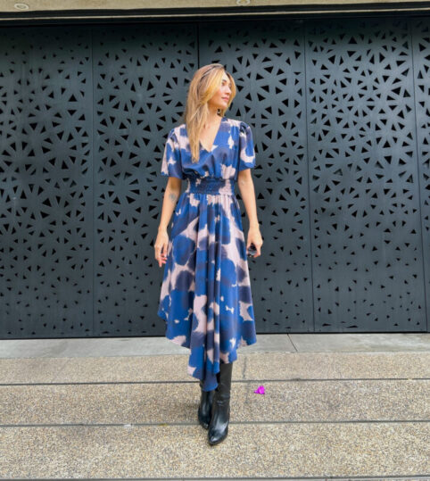 Vestido largo puntas azul - Imagen 2