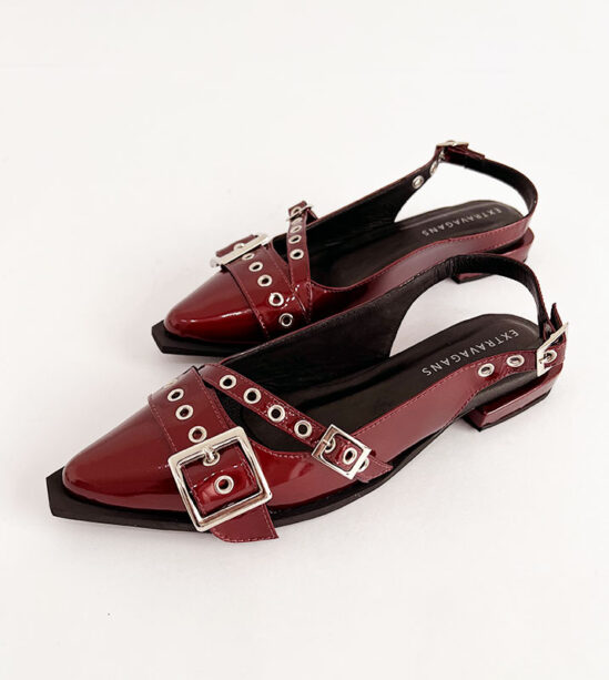 Flats con hebilla vinotinto