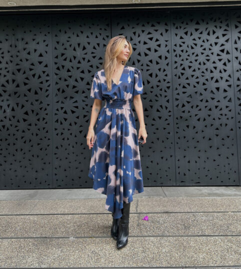 Vestido largo puntas azul - Imagen 2