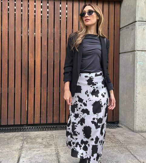Falda midi seda cow print - Imagen 4