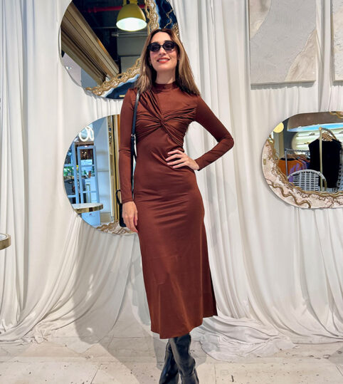 Vestido midi cafe drapeado - Imagen 3