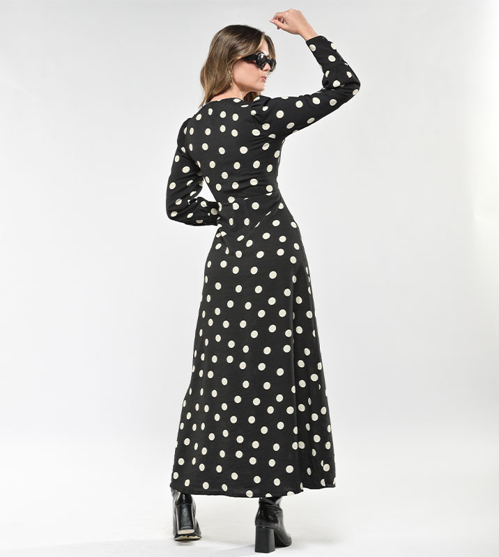 Vestido Largo Negro Cuello Cuadrado Puntos - Imagen 2