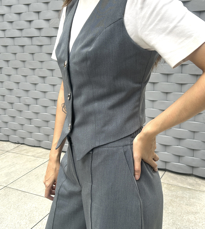 Set Chaleco y Pantalón Gris - Imagen 3