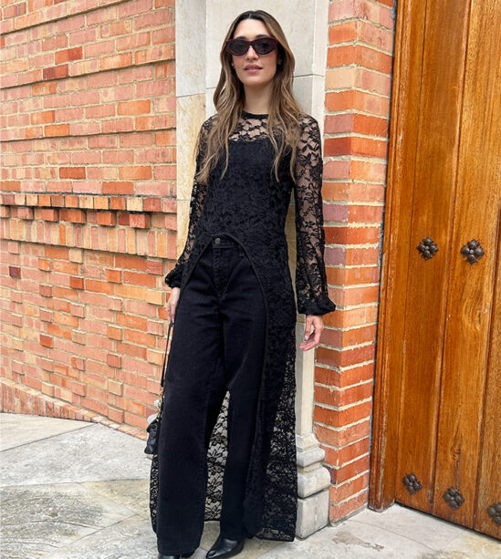 Top Largo Encaje Negro