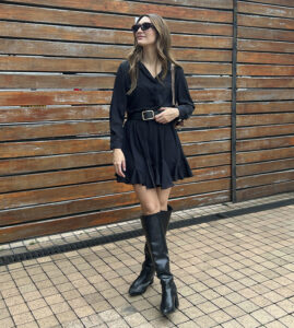 Vestido Corto Chifón Con Vuelo Negro